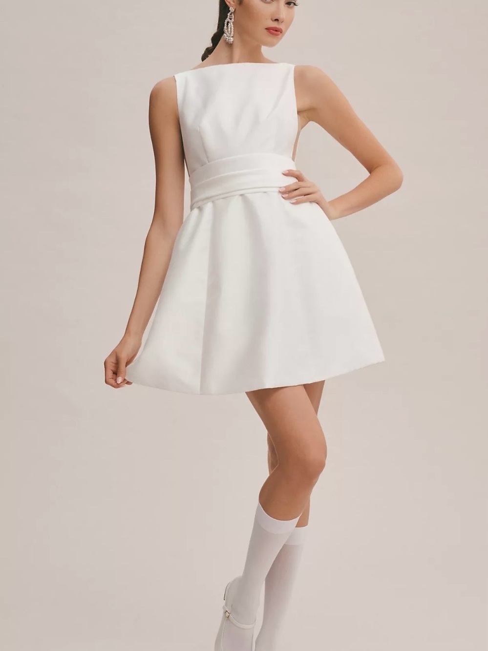 WATTERS NAYA SLEEVELESS BOW DEEP-V BACK MINI DRESS